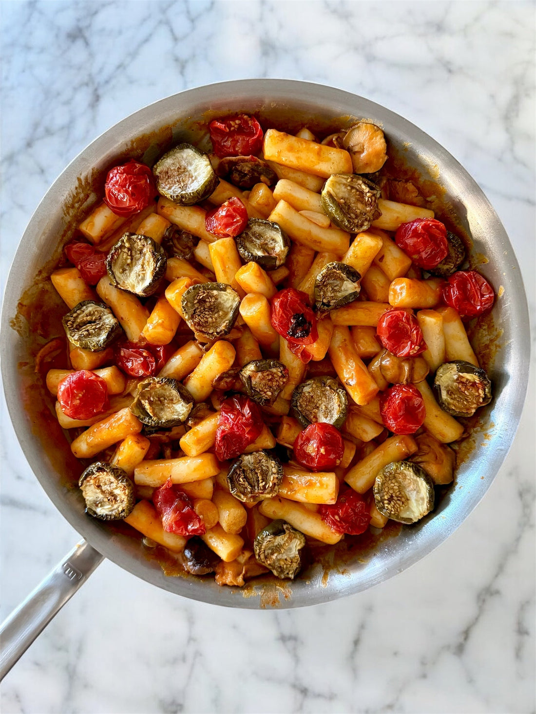 Tteok alla Rosa (Rice Cakes in Creamy Sun-Dried Tomato Gochujang Sauce)